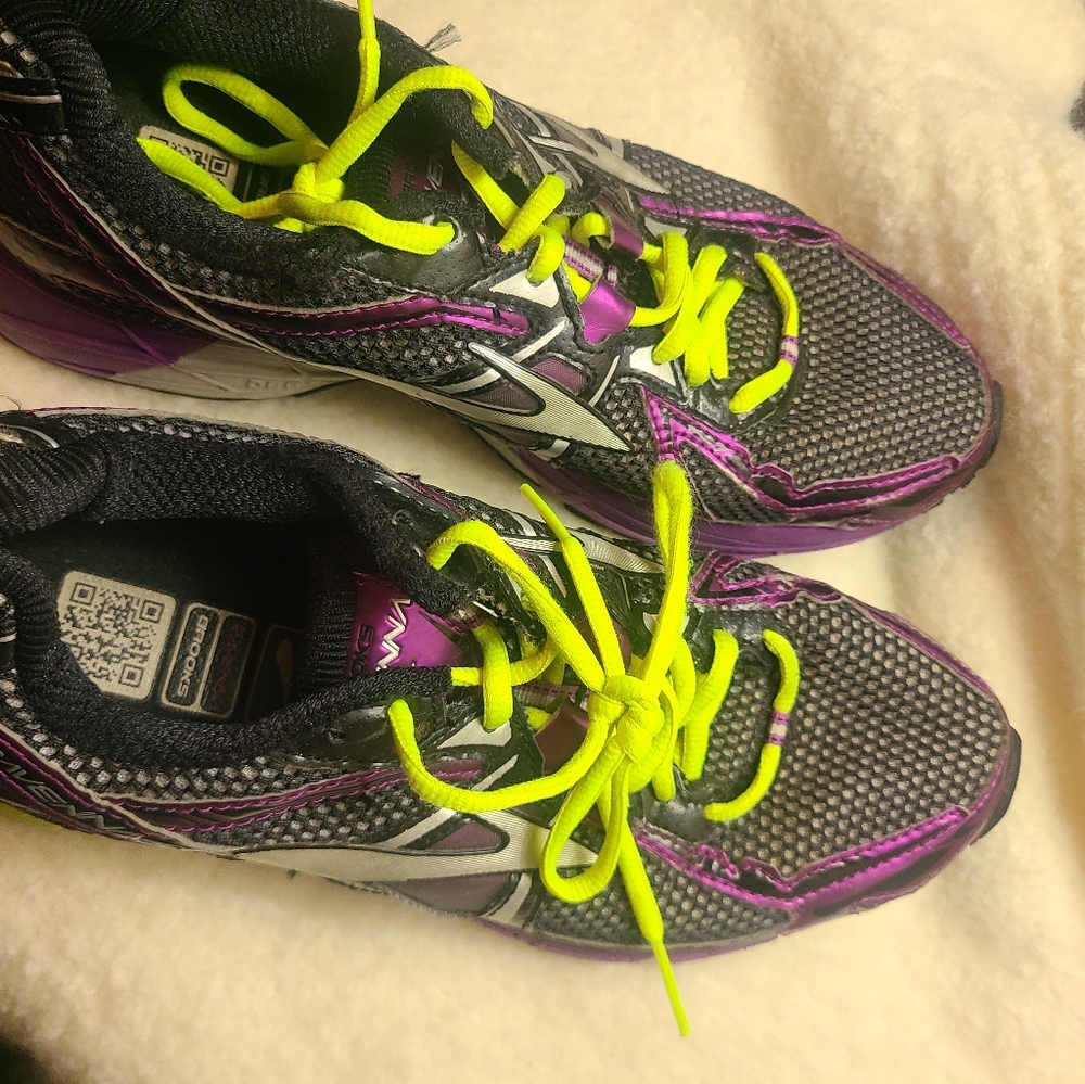 Brookes running shoes